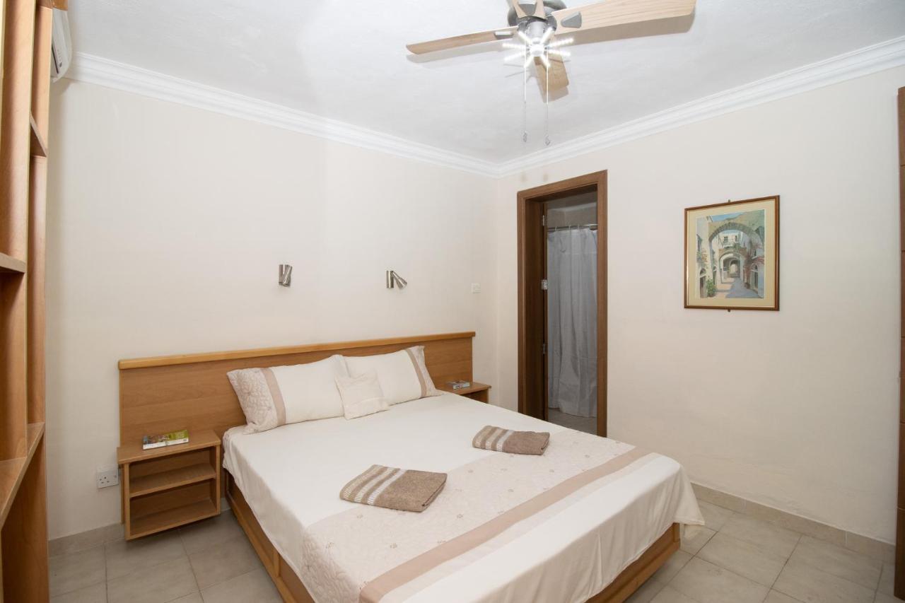 Tranquil Villa Apartments Units Мелліха Екстер'єр фото