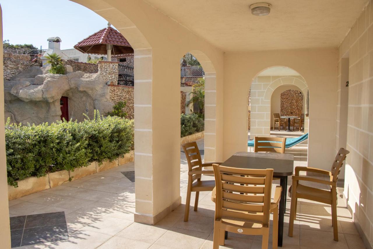 Tranquil Villa Apartments Units Мелліха Екстер'єр фото